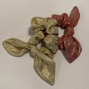 Free People Metallic Bow Scrunchies